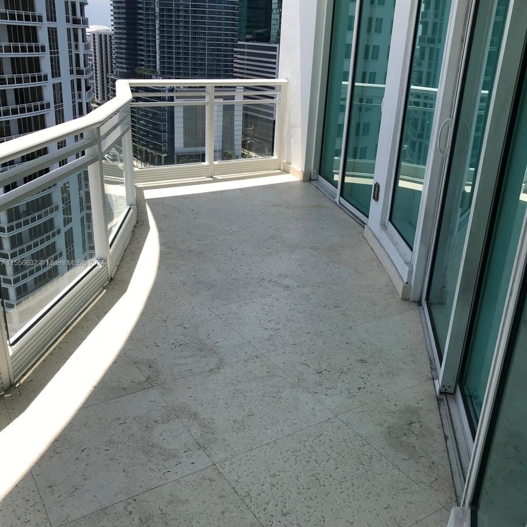 900 Brickell Key Blvd - Photo 3