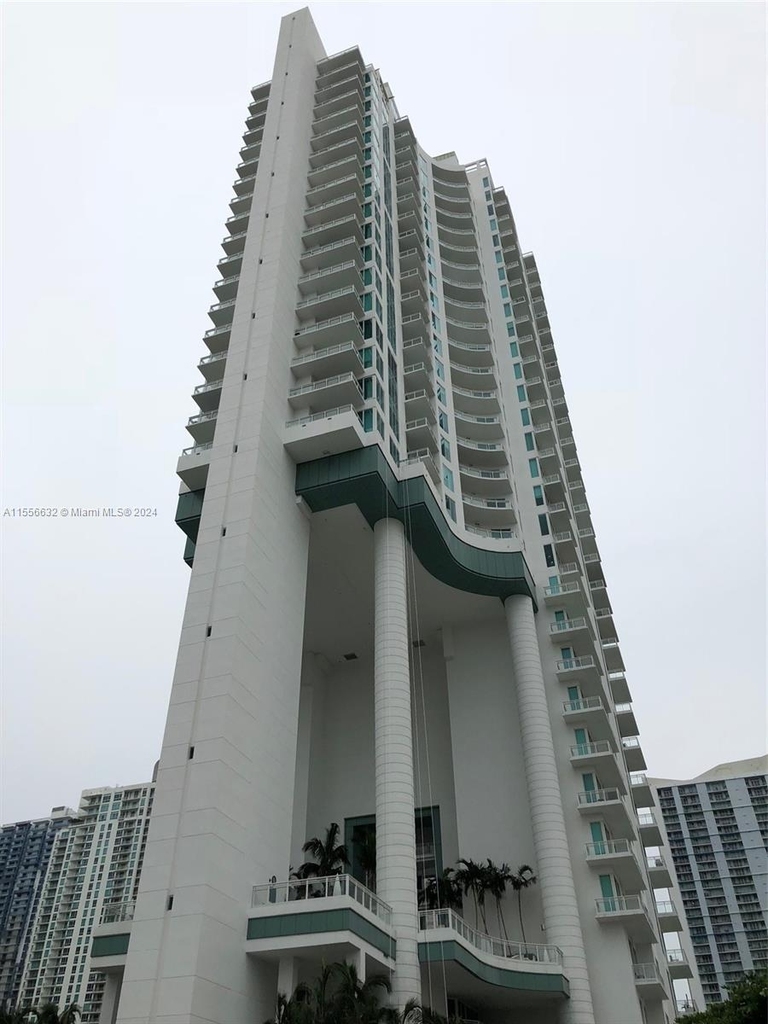 900 Brickell Key Blvd - Photo 43