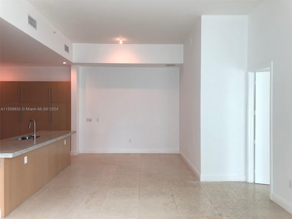 900 Brickell Key Blvd - Photo 16