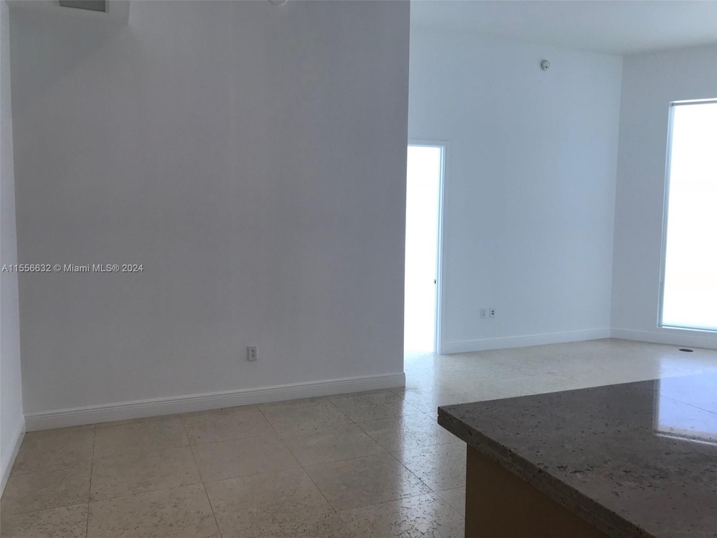 900 Brickell Key Blvd - Photo 17