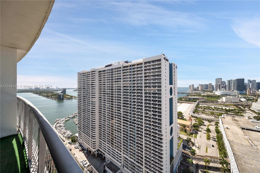 1750 N Bayshore Drive - Photo 10