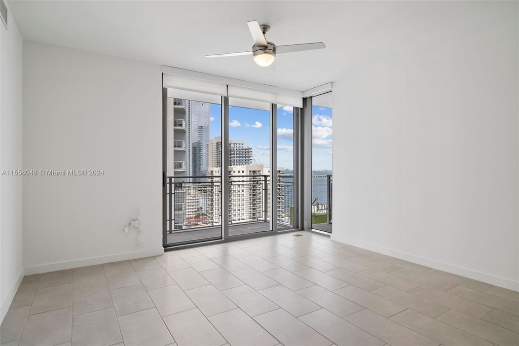 2150 N Bayshore Dr - Photo 10