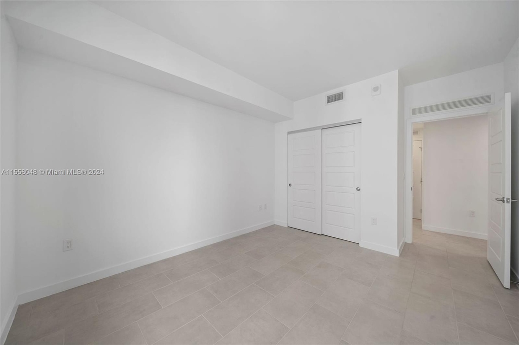 2150 N Bayshore Dr - Photo 25