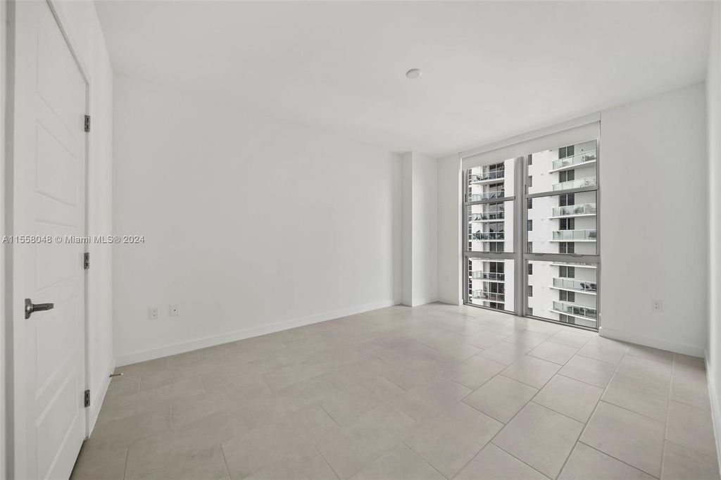 2150 N Bayshore Dr - Photo 31