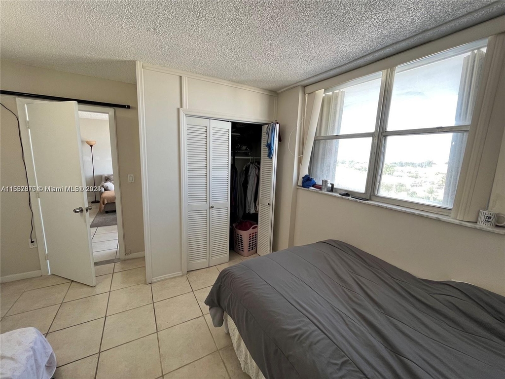 6900 Bay Dr - Photo 6