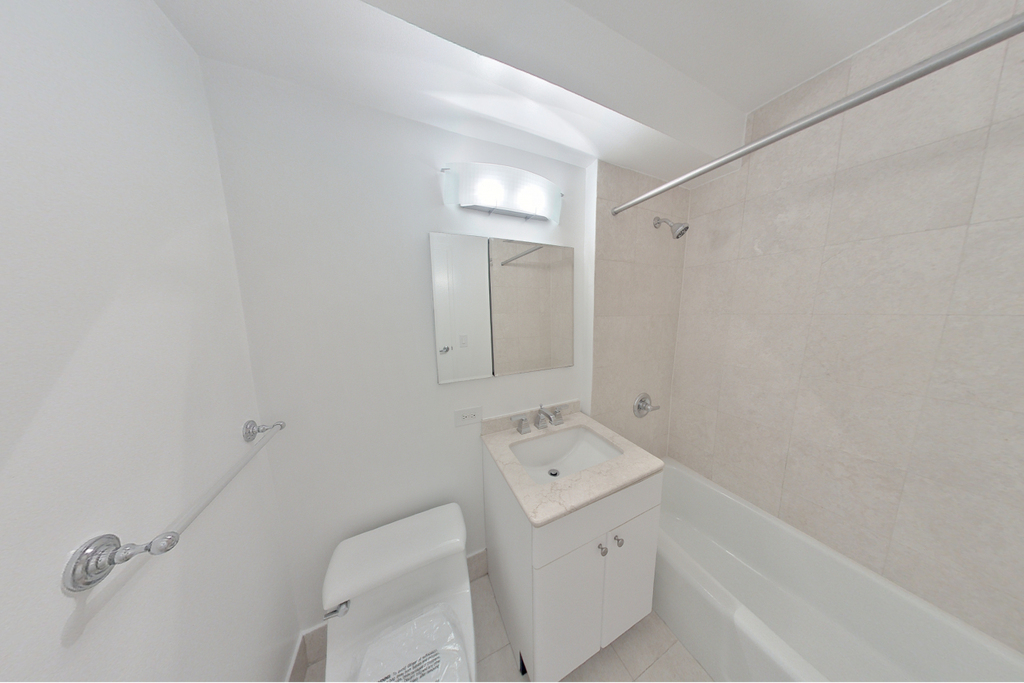 235 West 48th Street - Photo 4