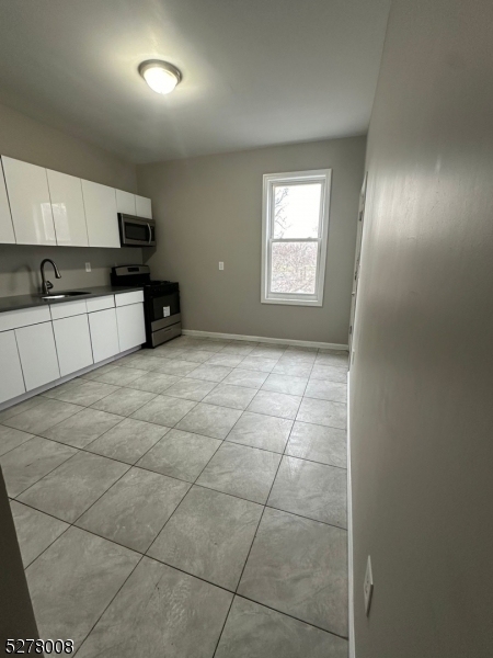 25 Linden Ave - Photo 1