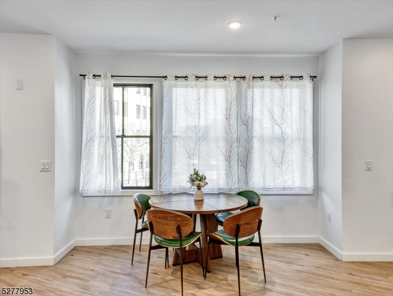 35 Mulberry St - Photo 5