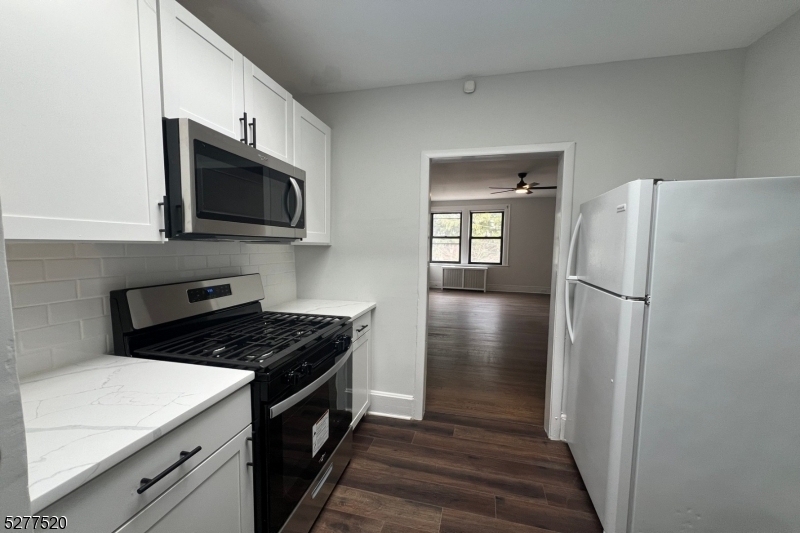 127 Watchung Ave Apt 1 - Photo 2