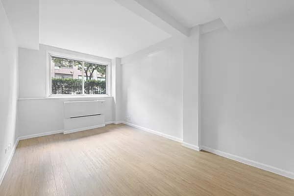 340 East 51st Street - Photo 4