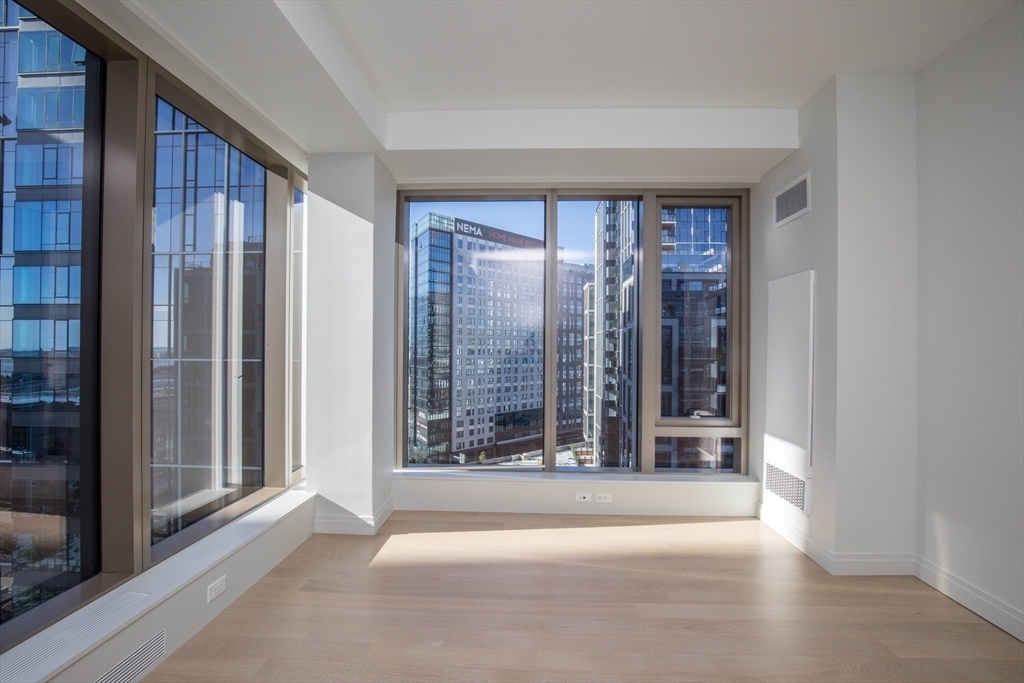 133 Seaport Blvd - Photo 17