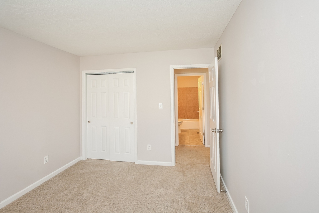 4302 Sunshine Avenue - Photo 11