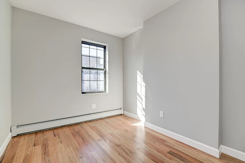 52 Yonkers Avenue - Photo 5