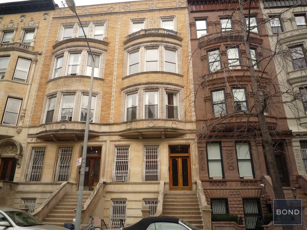 West 88th Street - Photo 9