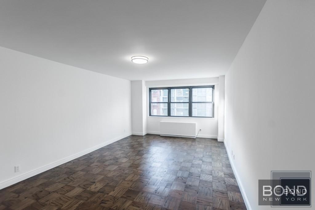 400 East 89th Street - Photo 2