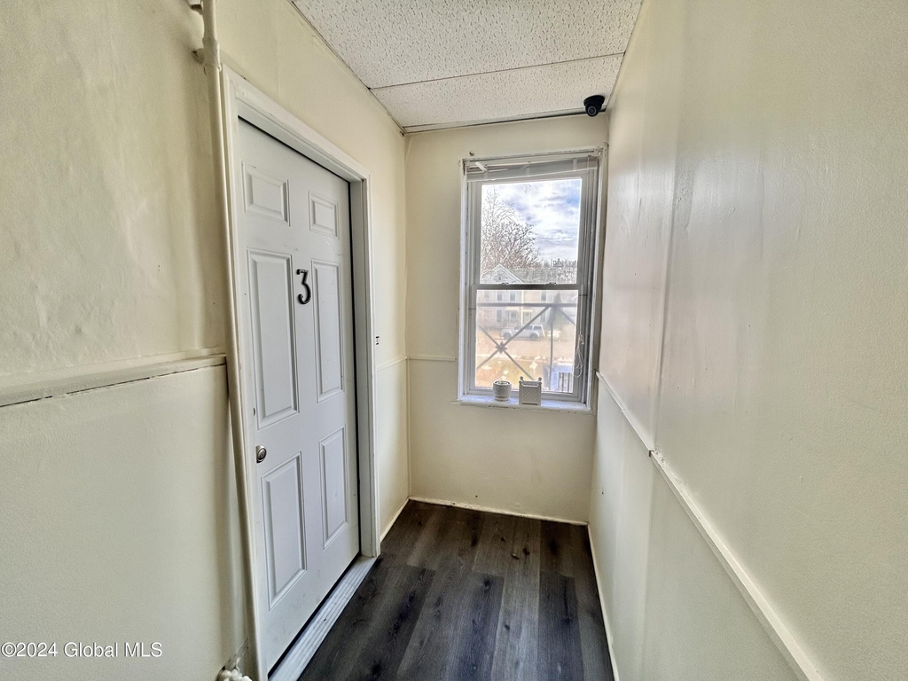 290 2nd Avenue - Photo 2