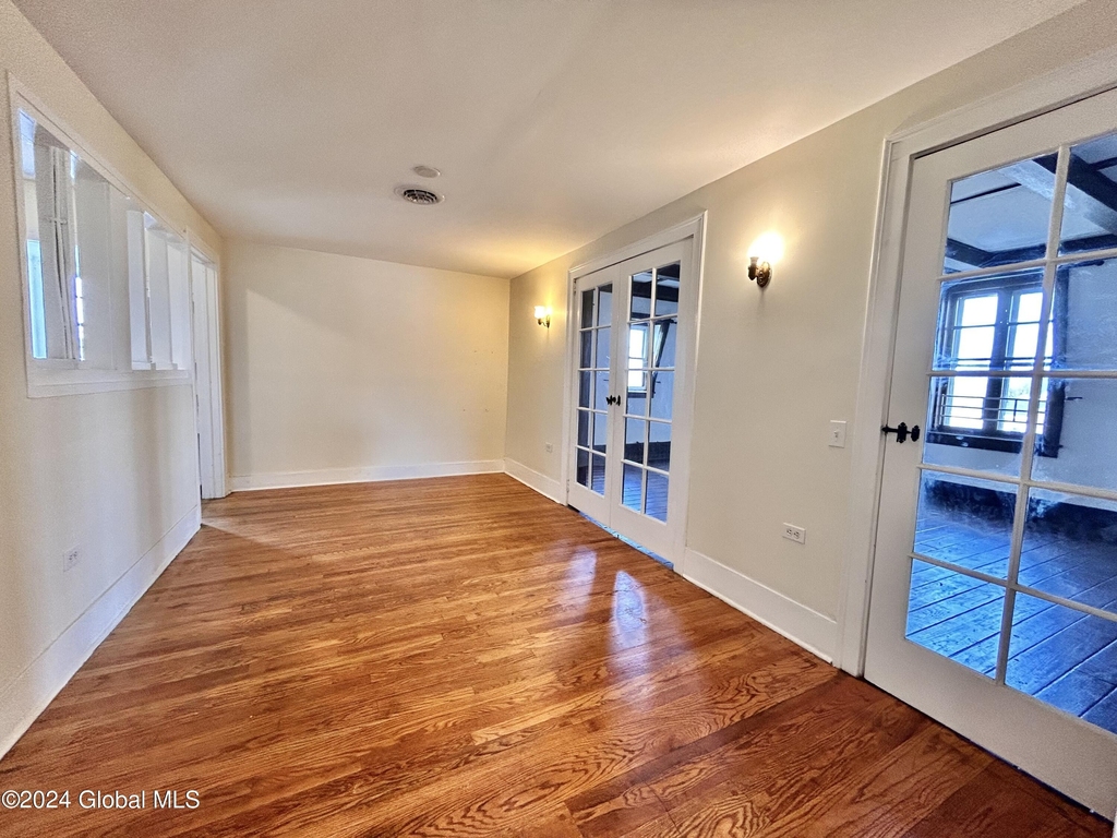 290 2nd Avenue - Photo 6