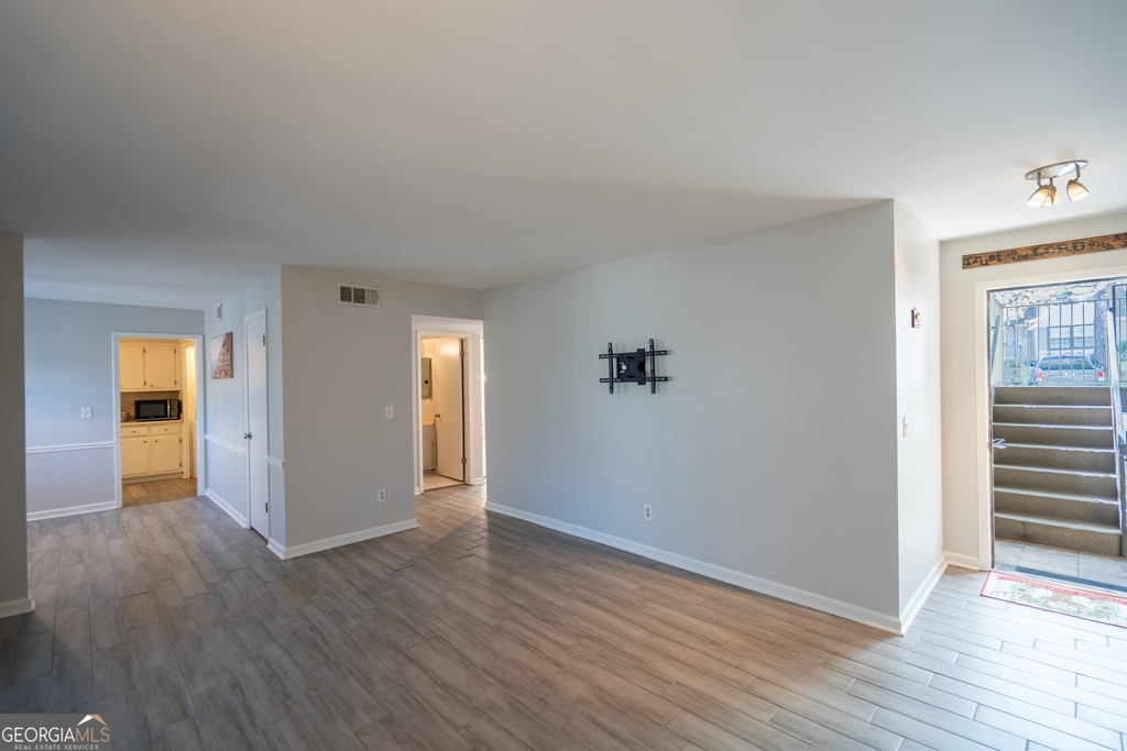 191 Triumph Drive Nw - Photo 1