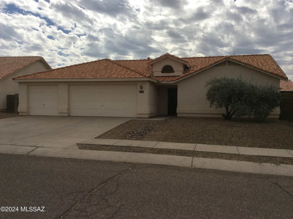 9758 E Paseo San Ardo - Photo 0