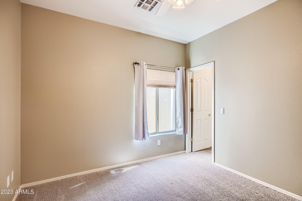 11022 N Indigo Drive - Photo 15