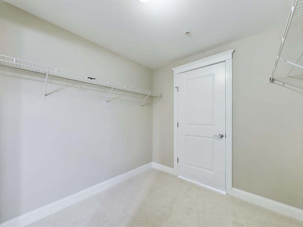 222 Glenwood Avenue - Photo 18