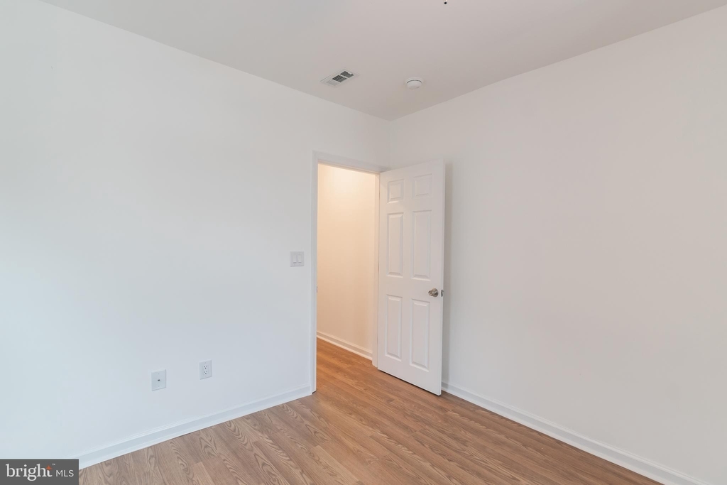 6110 Sansom Street - Photo 10