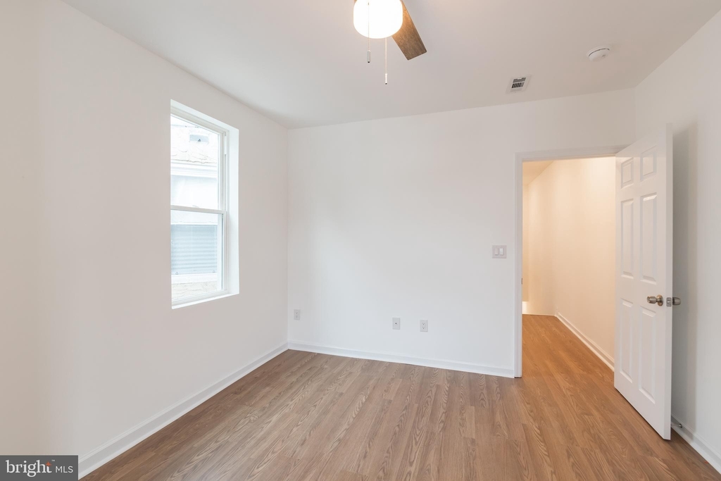 6110 Sansom Street - Photo 11