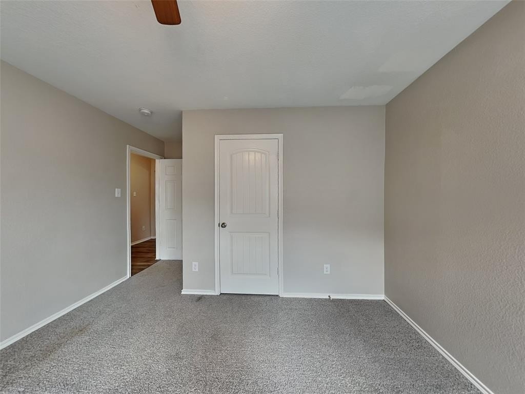 1062 Churchill Drive - Photo 15