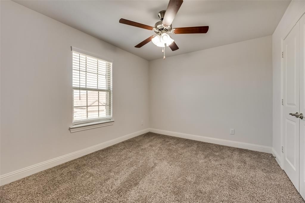 10813 Brownwood Place - Photo 11