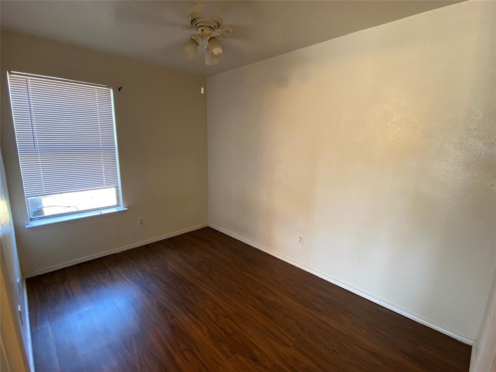 2526 W Prairie Street - Photo 1