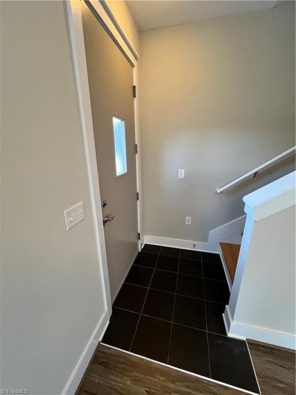 807 Holly Avenue - Photo 3