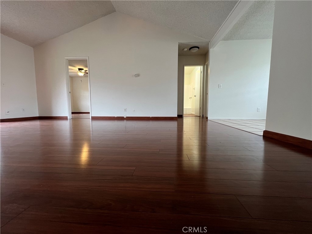 960 E Bonita Avenue - Photo 12