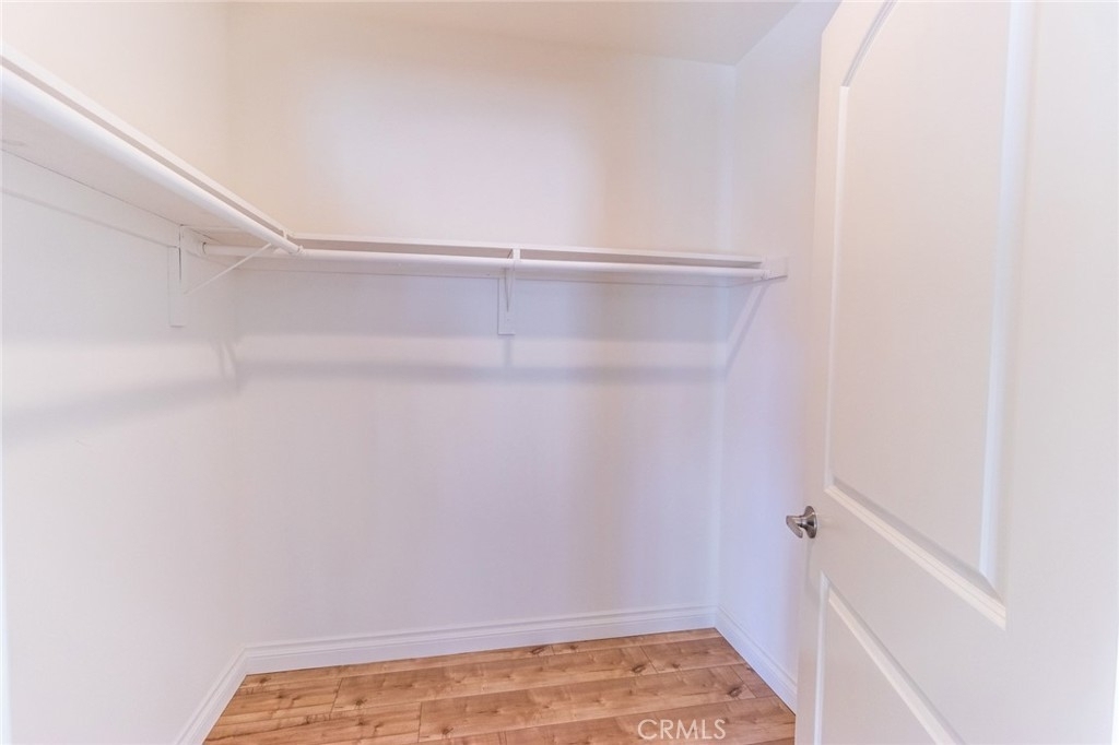 1737 S Longwood Avenue - Photo 24