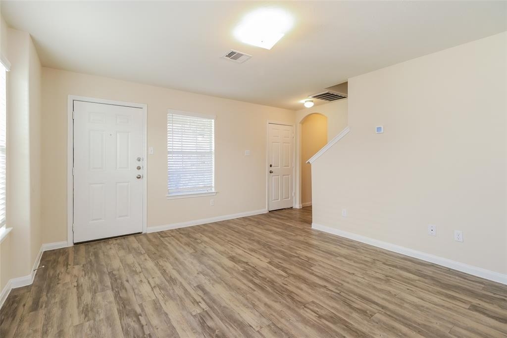 13712 Blue Jay Court - Photo 3