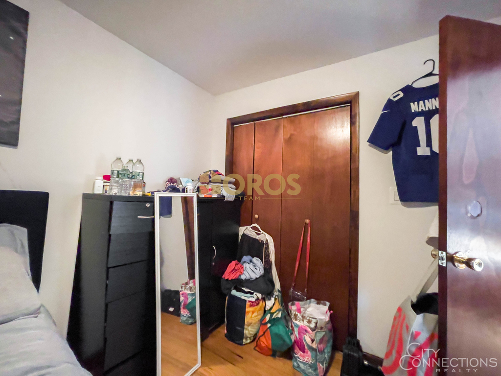 510 East 11th Street - Photo 6