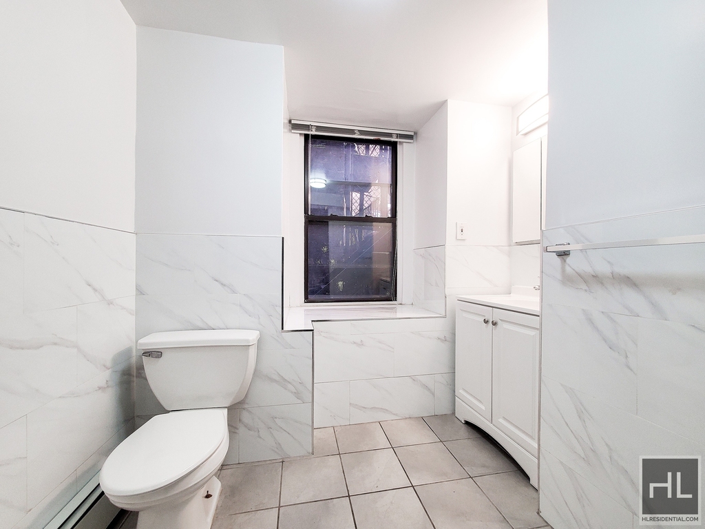 East 89 Street - Photo 2