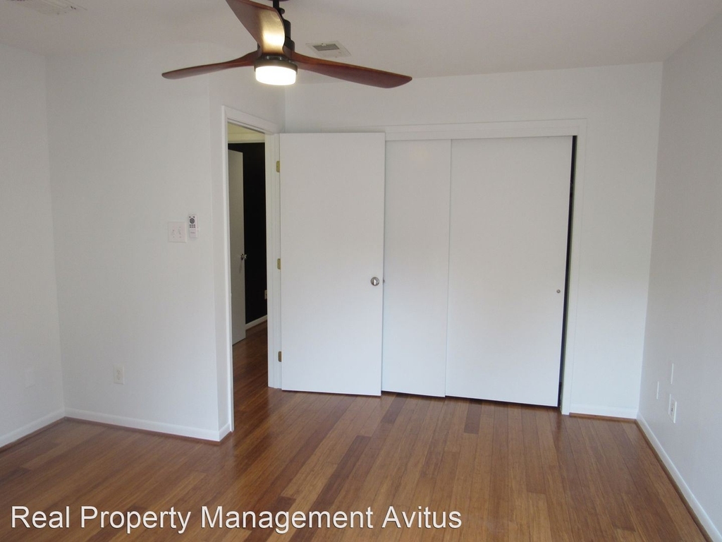 2403 Yupon Street - Photo 29