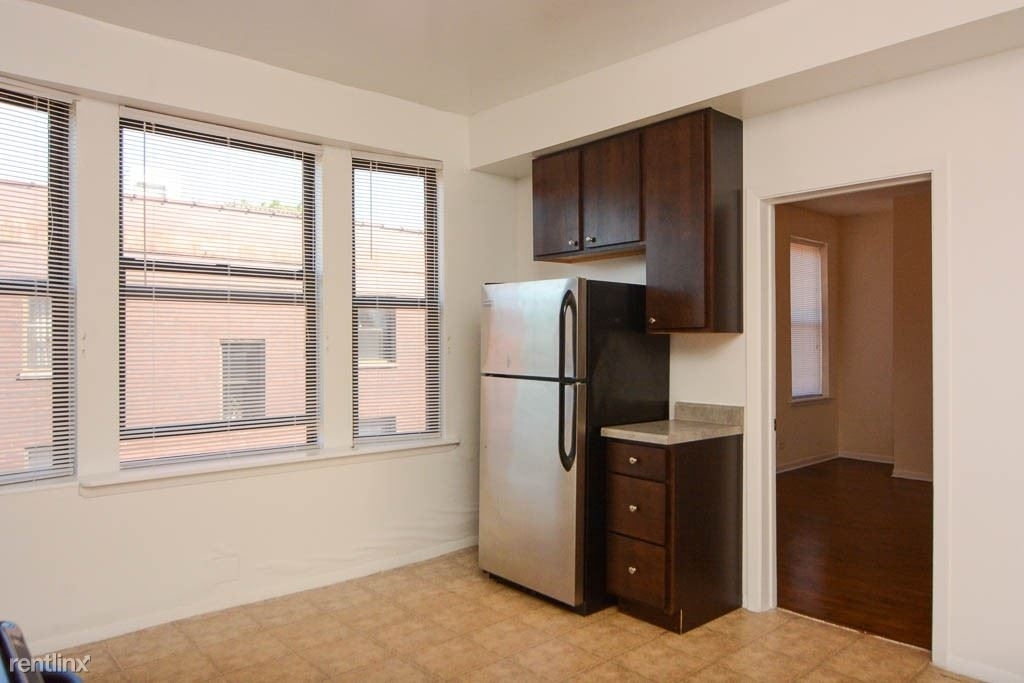 2325 N. Kedzie Boulevard, Unit 6 - Photo 3