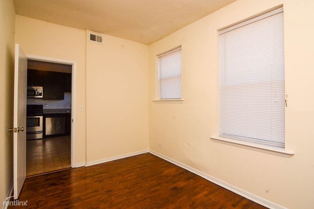 2325 N. Kedzie Boulevard, Unit 9 - Photo 15