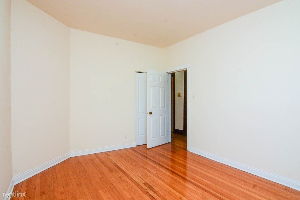 2453 N. Spaulding, Unit 4 - Photo 11