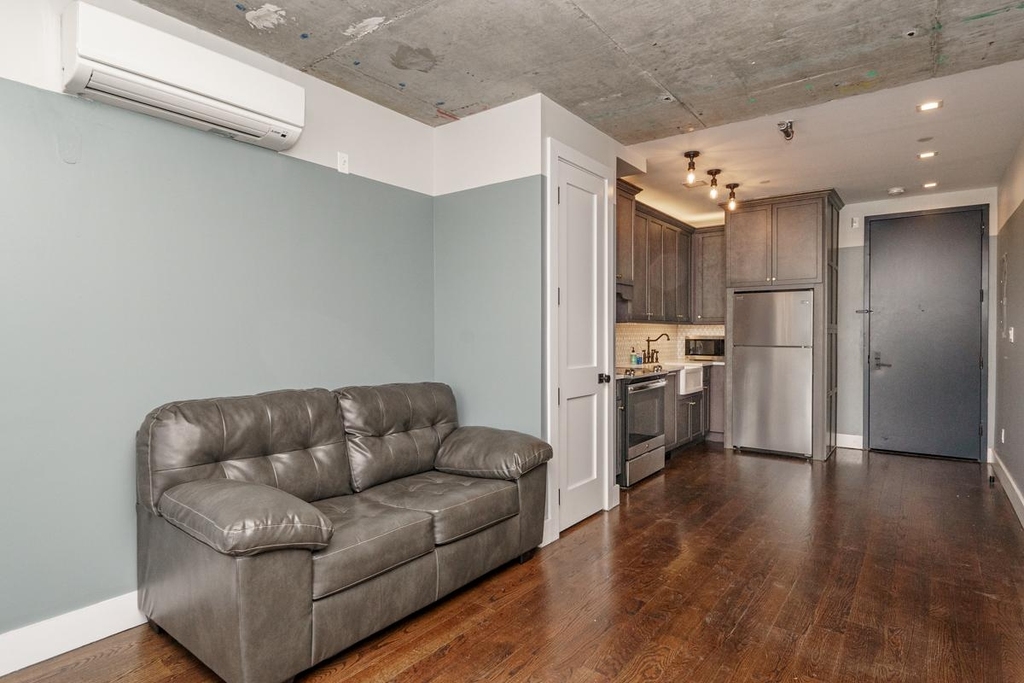 187 Kent Ave - Photo 4