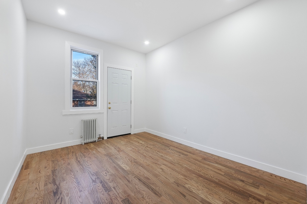 1343 East 54th Street - Photo 2