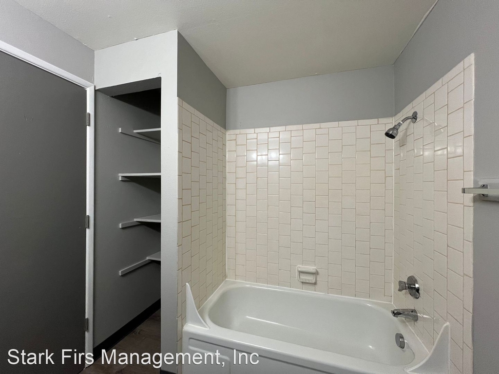 2135 Se 122nd Ave. - Photo 7