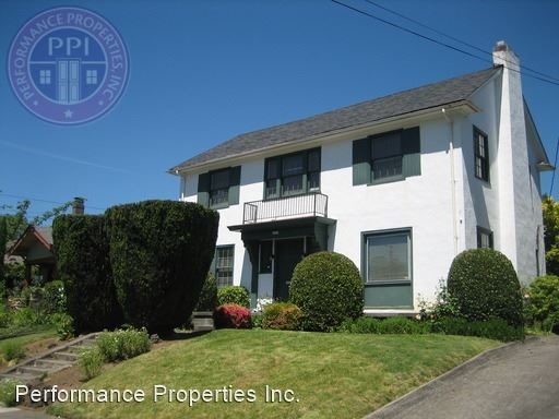 3427 E Burnside Street - Photo 0