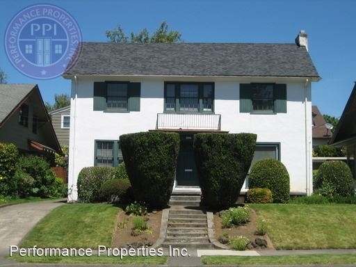 3427 E Burnside Street - Photo 1