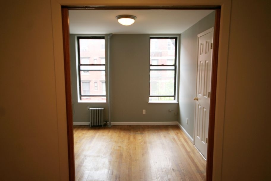 512 East 5th Street - Photo 3