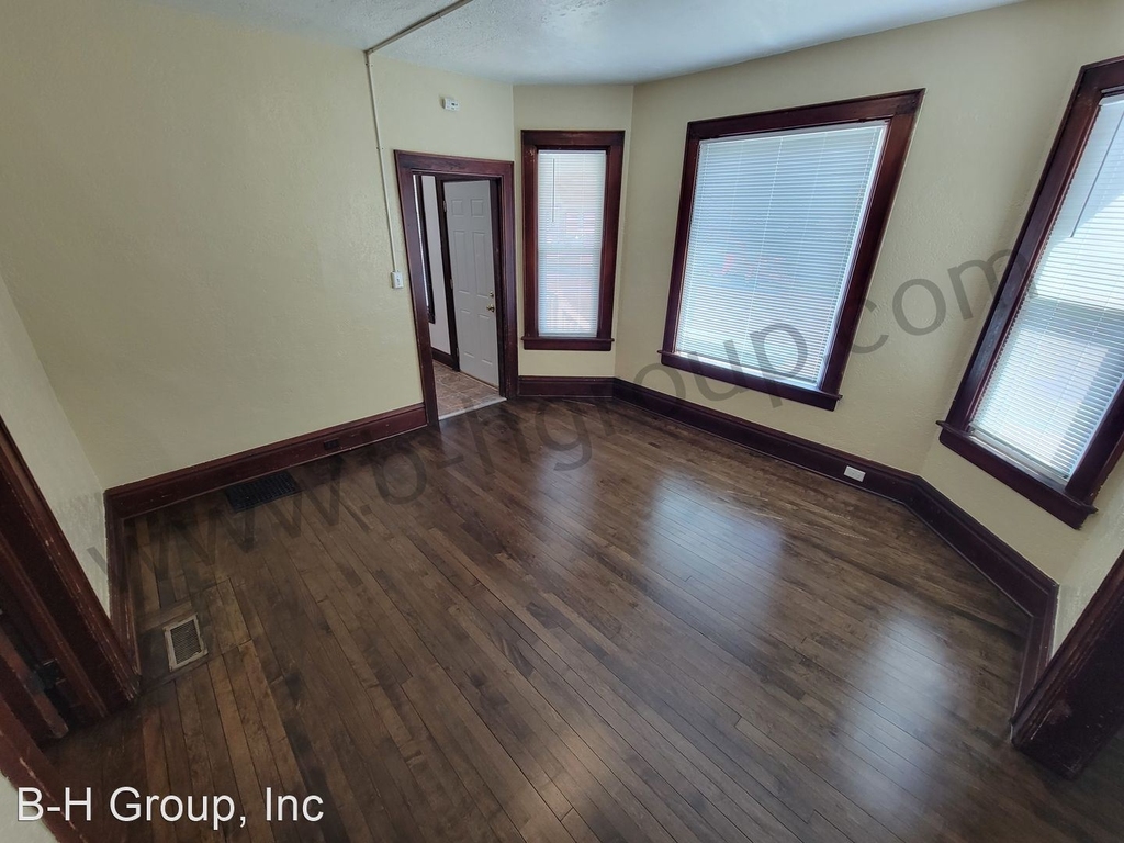 6417 23rd Ave - Photo 4