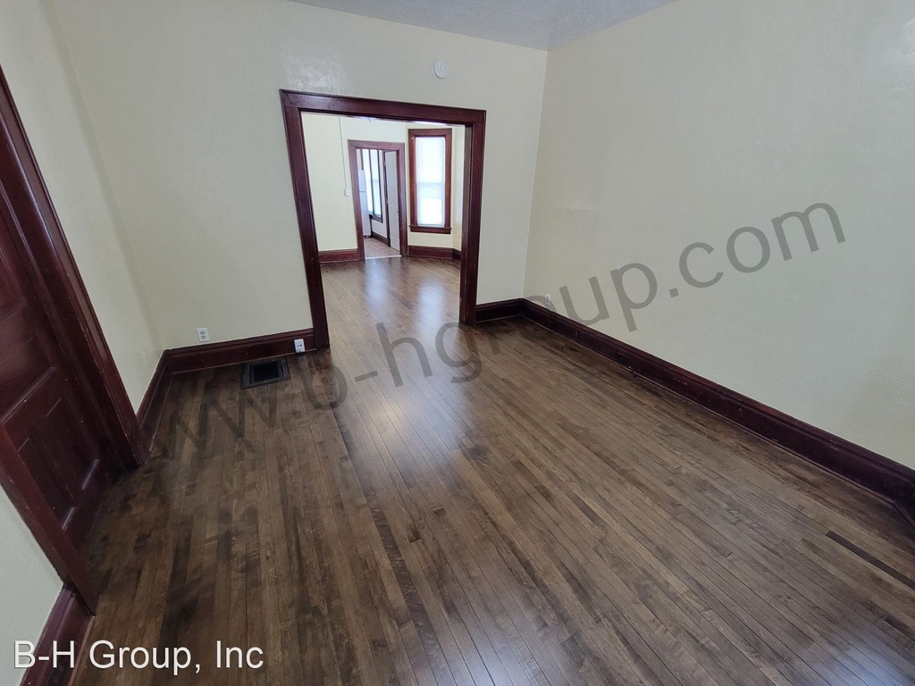 6417 23rd Ave - Photo 2