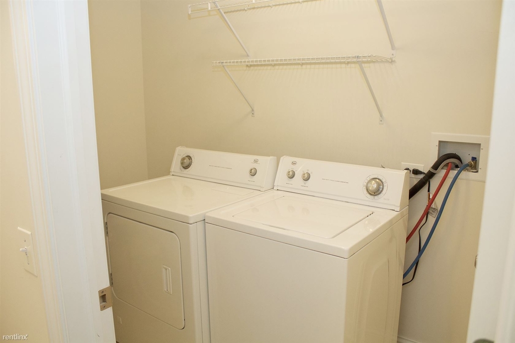 4732 N Austin Ave Unit 202 - Photo 3