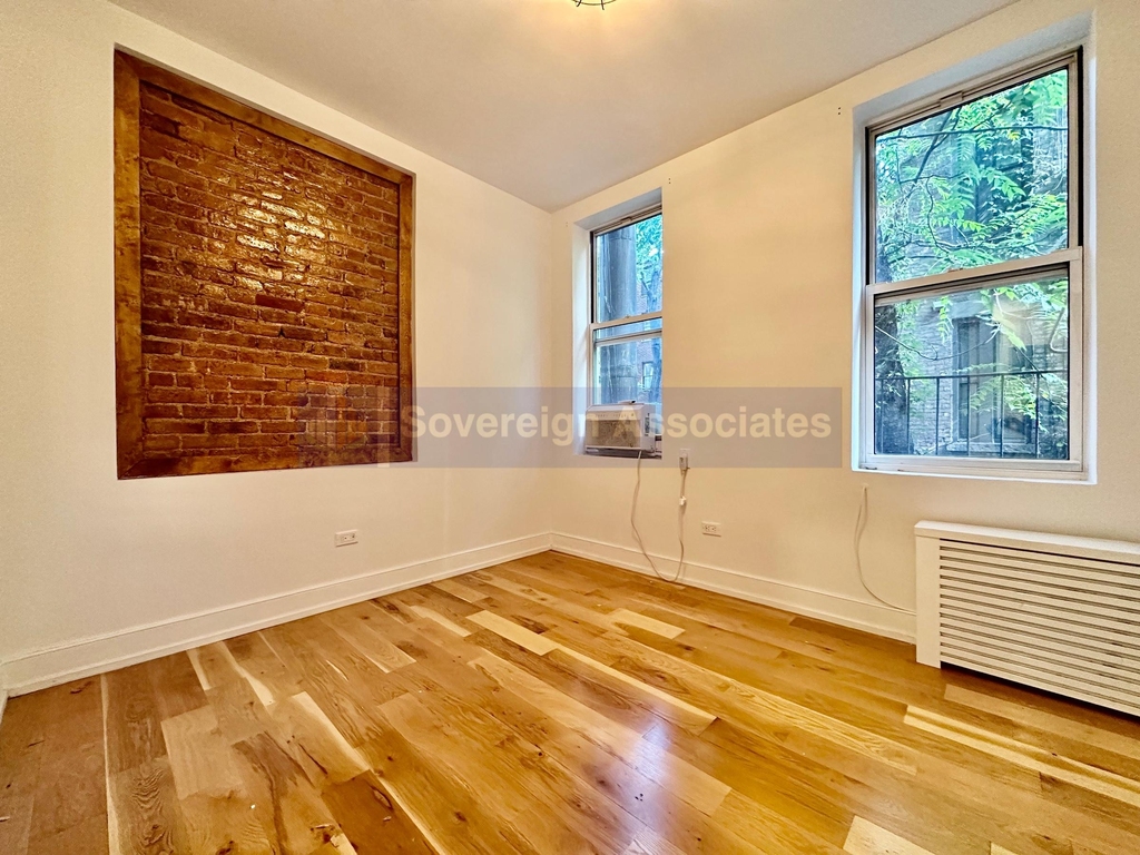 95 East 7th Street - Photo 3